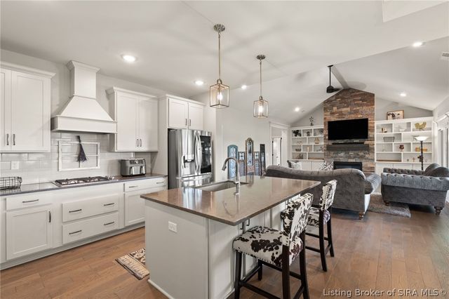 1702 Augusta Parkway, Henryville, IN 47126