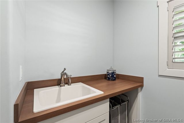 1702 Augusta Parkway, Henryville, IN 47126