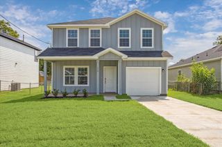 114 S Rose St, Texas City, TX 77591