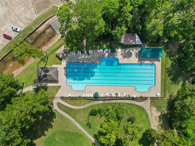 506 River Oaks Drive, Huntsville, TX 77340