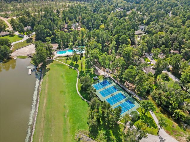 506 River Oaks Drive, Huntsville, TX 77340