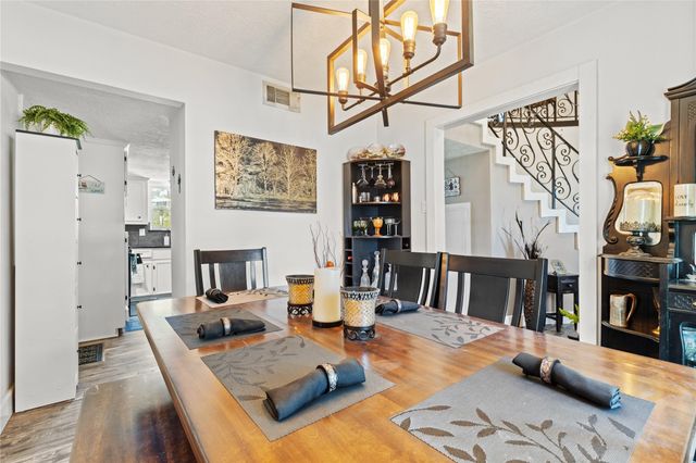 506 River Oaks Drive, Huntsville, TX 77340