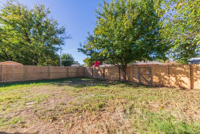 6104 CORNELL Street, Amarillo, TX 79109