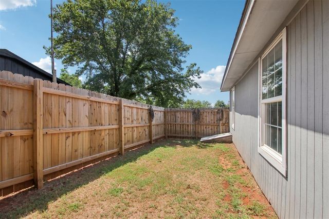 402 NE 3rd Street, Luther, OK 73054