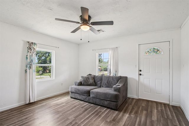 402 NE 3rd Street, Luther, OK 73054