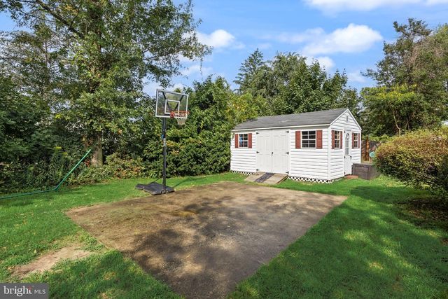 1 RADNOR BLVD, Marlton, NJ 08053