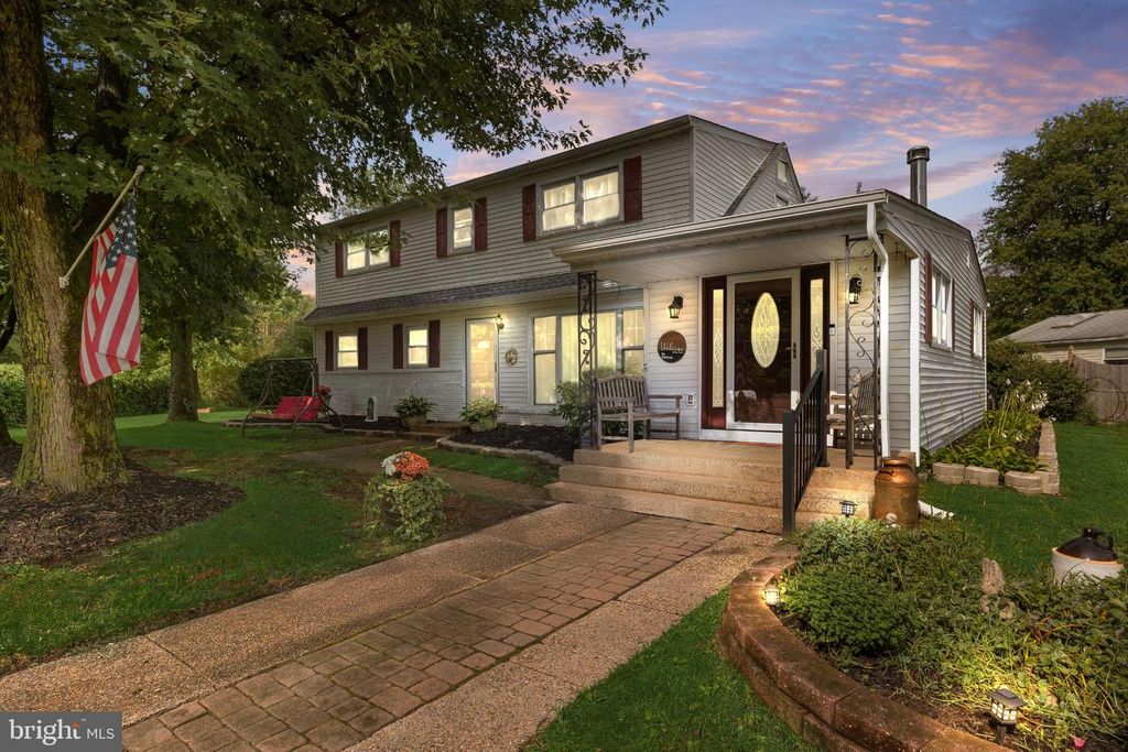 1 RADNOR BLVD, MARLTON, NJ 08053 — exterior