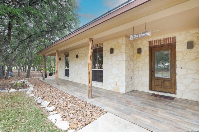 309 LOST OAKS DR, Boerne, TX 78006