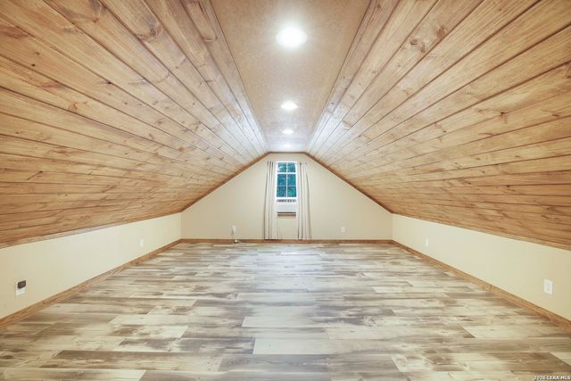 309 LOST OAKS DR, Boerne, TX 78006