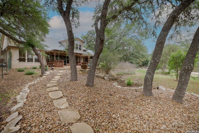 309 LOST OAKS DR, Boerne, TX 78006