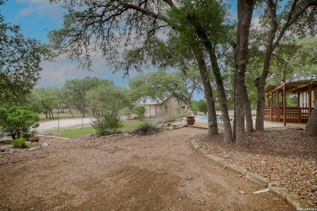309 LOST OAKS DR, Boerne, TX 78006