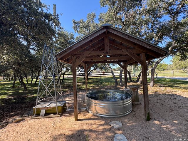 309 LOST OAKS DR, Boerne, TX 78006