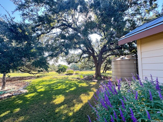 309 LOST OAKS DR, Boerne, TX 78006