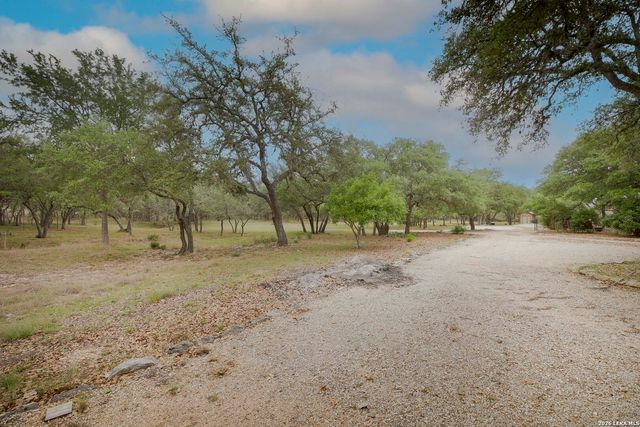 309 LOST OAKS DR, Boerne, TX 78006