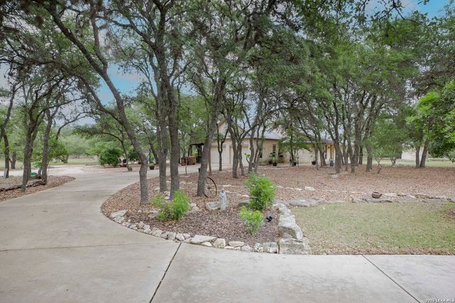 309 LOST OAKS DR, Boerne, TX 78006