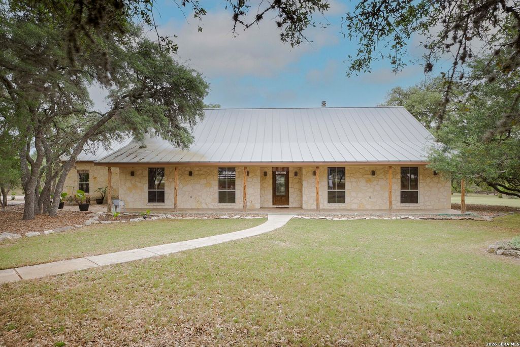 309 LOST OAKS DR, Boerne, TX 78006