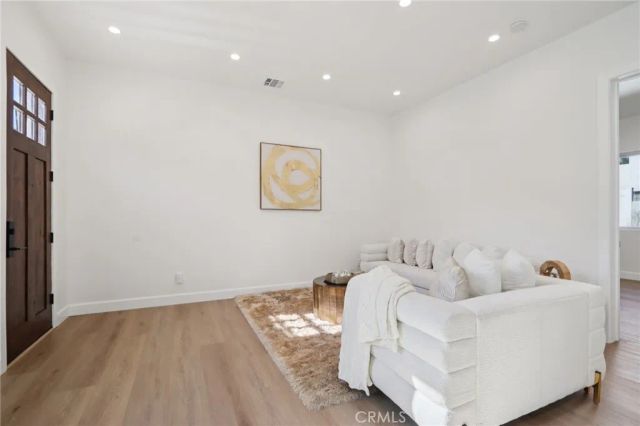 14929 Vose Street, Van Nuys, CA 91405