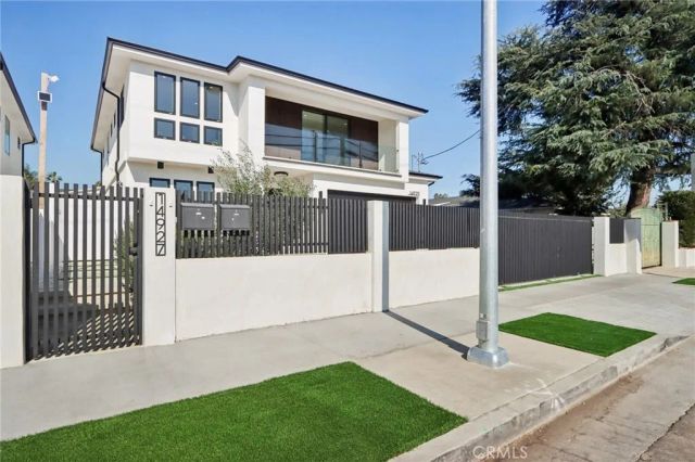 14929 Vose Street, Van Nuys, CA 91405