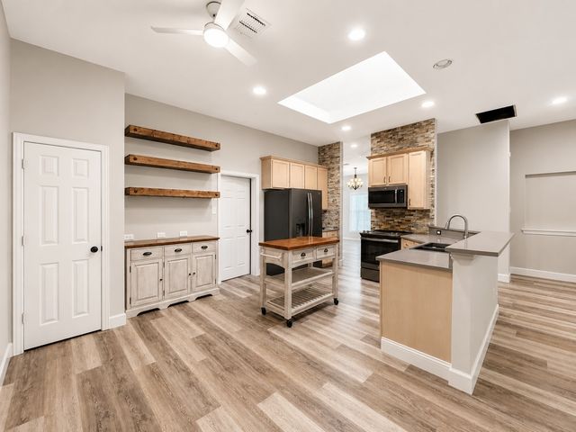 1612 Meadowview Drive, Corinth, TX 76210