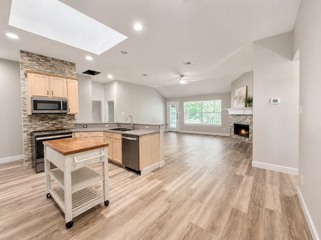 1612 Meadowview Drive, Corinth, TX 76210