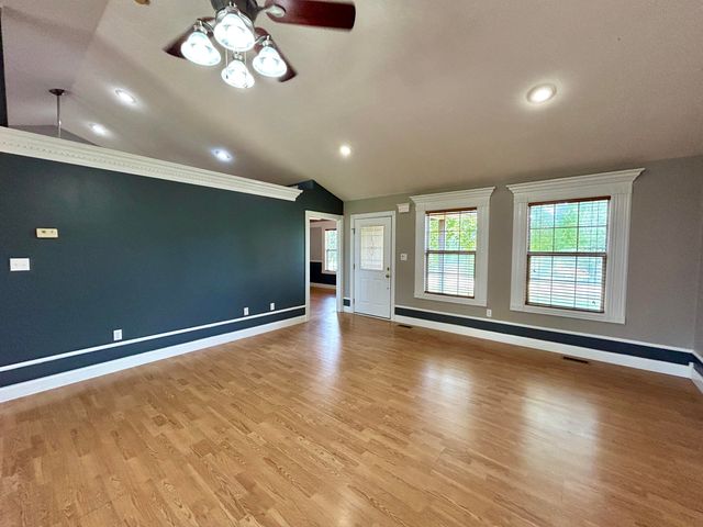 182 Lake Forest Drive, Somerset, KY 42503