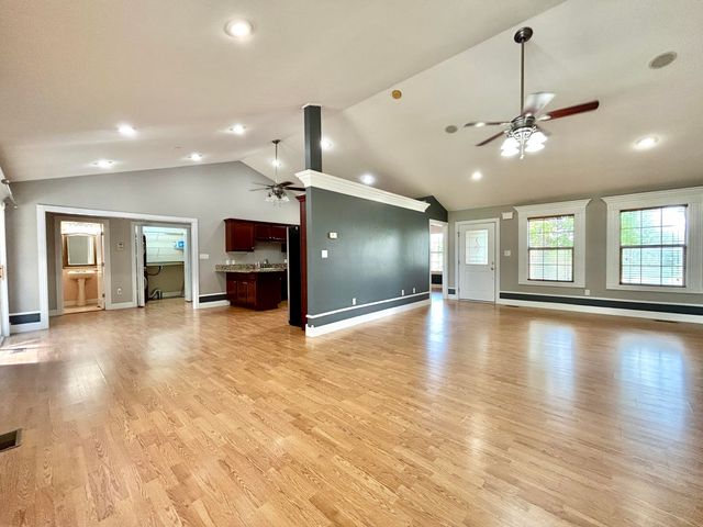 182 Lake Forest Drive, Somerset, KY 42503