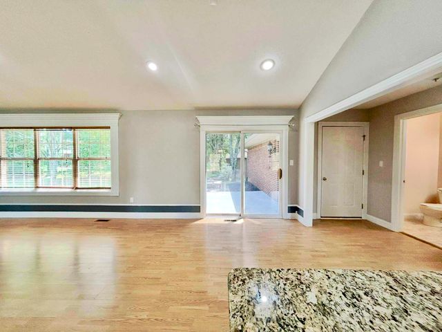 182 Lake Forest Drive, Somerset, KY 42503