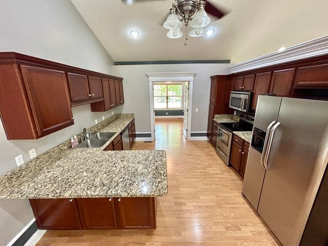 182 Lake Forest Drive, Somerset, KY 42503