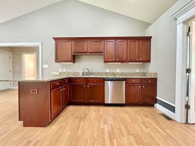 182 Lake Forest Drive, Somerset, KY 42503