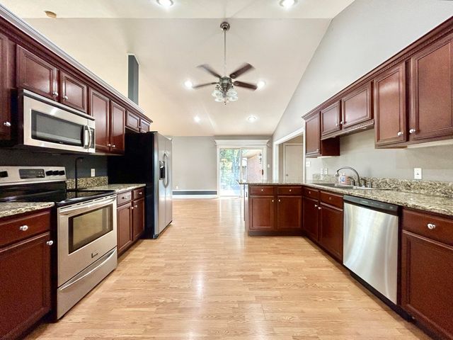 182 Lake Forest Drive, Somerset, KY 42503