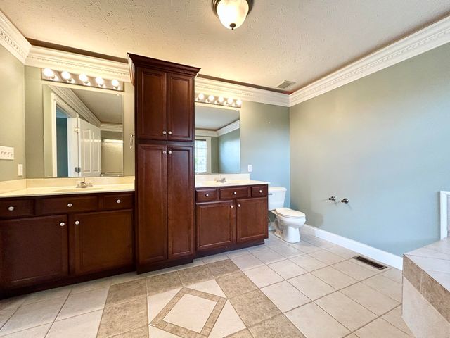 182 Lake Forest Drive, Somerset, KY 42503