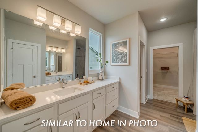 4731 179th Street, Urbandale, IA 50323