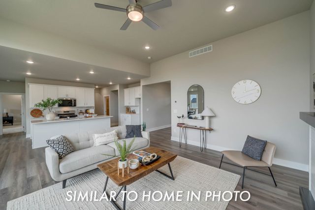 4731 179th Street, Urbandale, IA 50323
