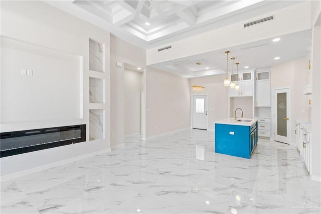 714 W Garfield Avenue, Alton, TX 78573