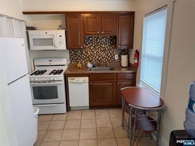 783 5th Street 2, Lyndhurst, NJ 07071