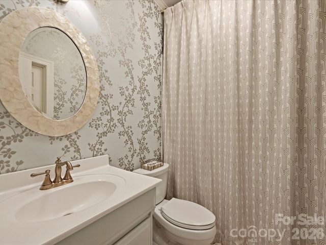 433 Landsbury Drive, Waxhaw, NC 28173