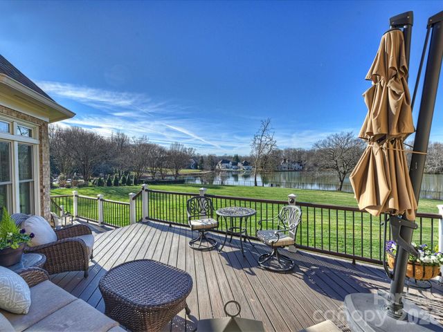 433 Landsbury Drive, Waxhaw, NC 28173