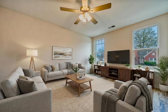 272 E WASHINGTON AVE, Covington, TN 38019