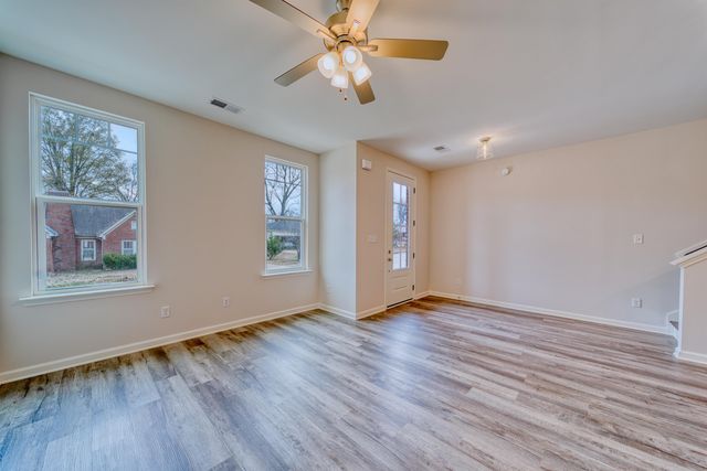 272 E WASHINGTON AVE, Covington, TN 38019