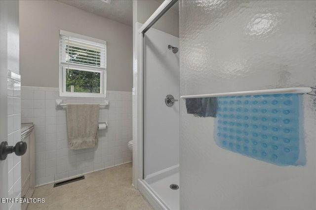 3334 Oak Ave, Strawberry Plains, TN 37871