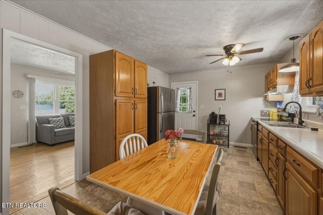 3334 Oak Ave, Strawberry Plains, TN 37871