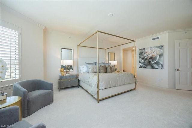 285 Grande WAY 706, Naples, FL 34110