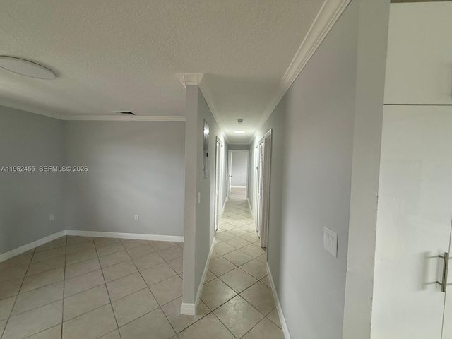 948 E 47th St 2nd Floor, Hialeah, FL 33013