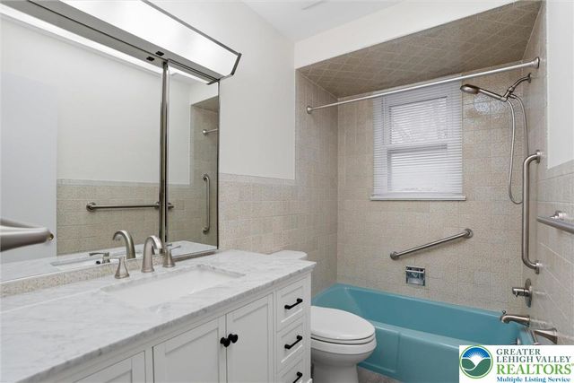 3225 Harmor Lane, Hanover Twp, PA 18017