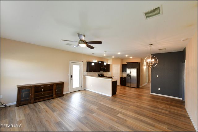 6400 HARAPON Street, El Paso, TX 79932