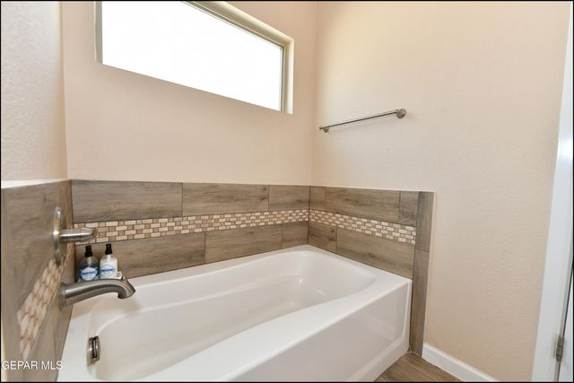 6400 HARAPON Street, El Paso, TX 79932