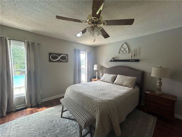186 Crestview Drive, Mocksville, NC 27028