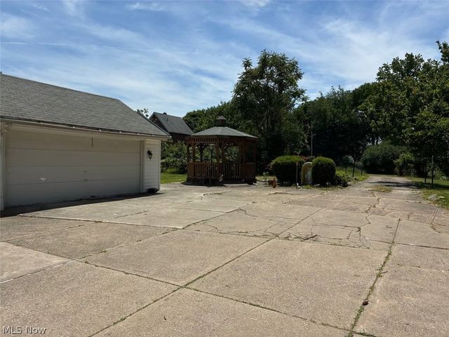1440 Rockefeller Road, Wickliffe, OH 44092