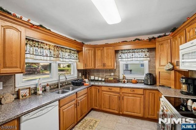 9 Ridgeview Court, Hardyston, NJ 07460