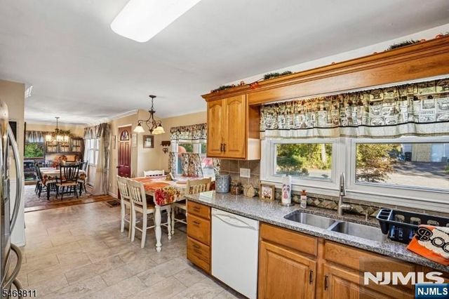 9 Ridgeview Court, Hardyston, NJ 07460